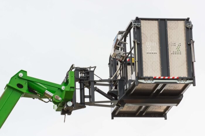 Liftgates / Tail Lifts - Image 3